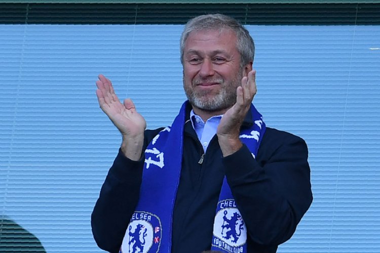 Chelsea fans continue to sing Abramovich chant