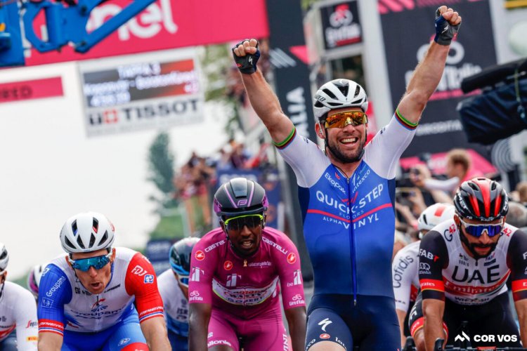 Ageless Cavendish storms to sprint victory at Giro d’Italia