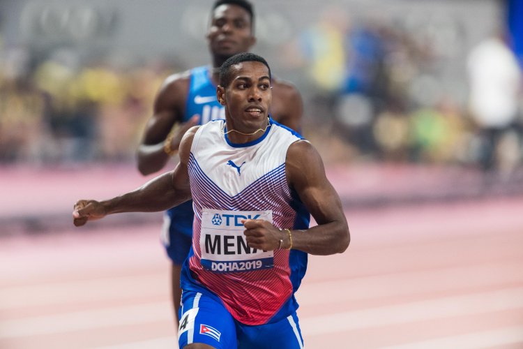 Mena crushes Cuban 200m record with 19.63 in La Chaux de Fonds