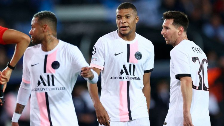 PSG boss must drop Messi, Mbappe or Neymar  in Champions League matches