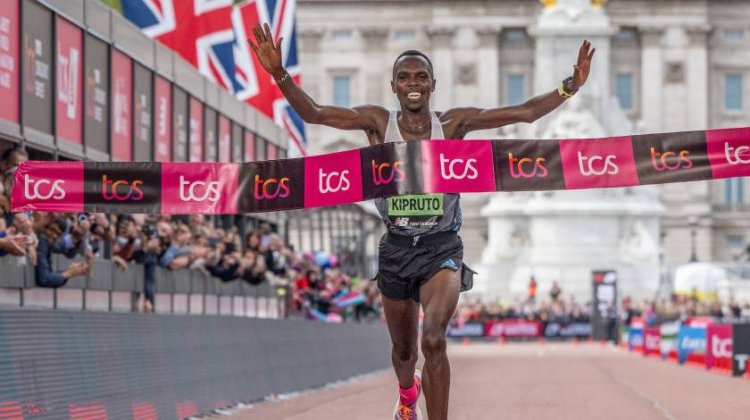 Kipruto to defend London Marathon title