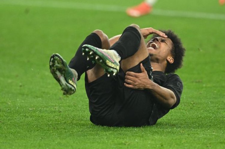 Adeyemi injured as Dortmund go level at top of Bundesliga