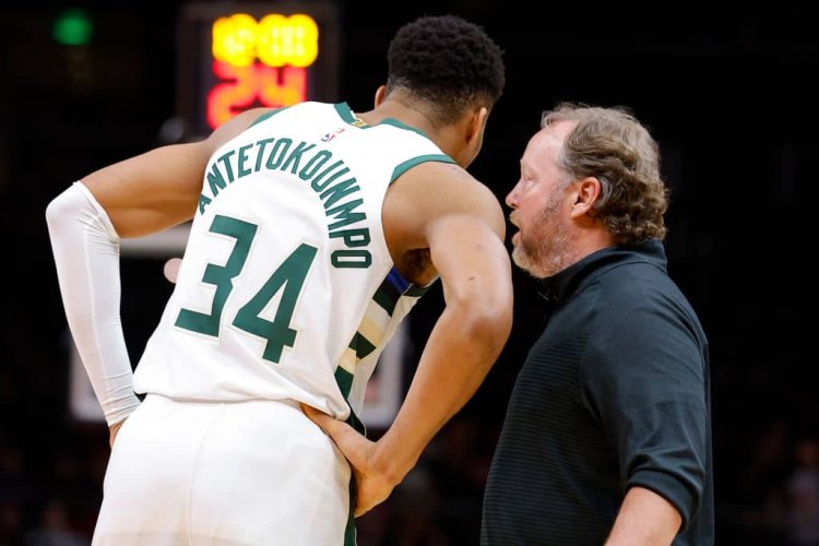 Giannis pay homage to former Bucks coach