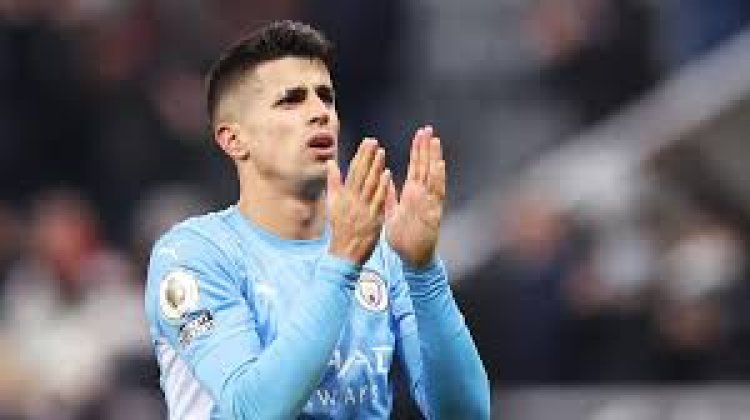 City consider swap deal with Bayern to block Arsenal move for Cancelo