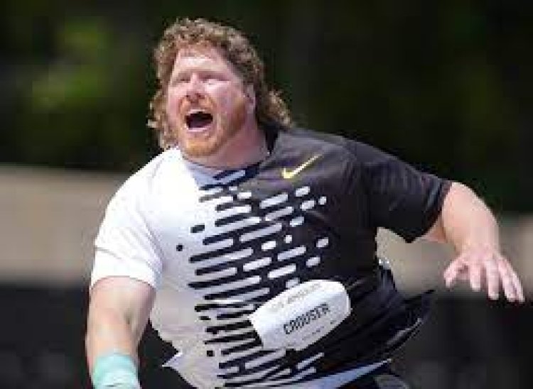American breaks world shot put record with 23.56m in Los Angeles