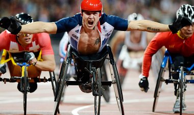 London Marathon to pay wheelchair and able-bodied winners equal prize money of $55,000