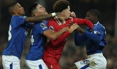 The last Merseyside derby at Goodison Park ends with four red cards and more high drama